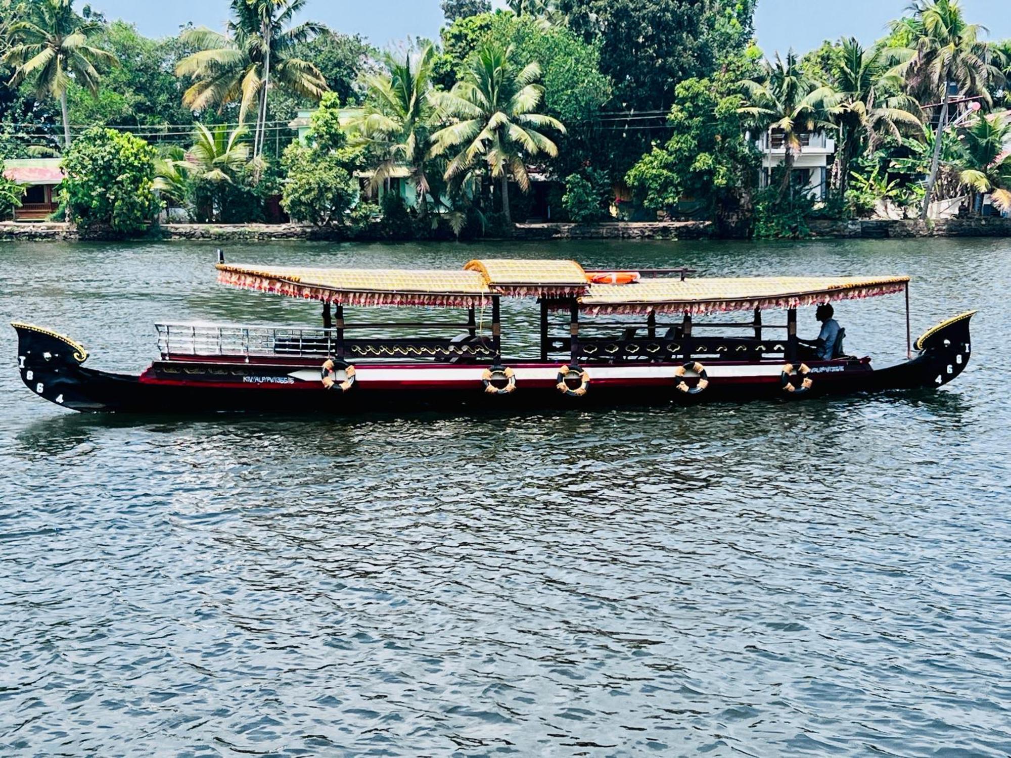 The Pamba Heritage Villa Champakulam Esterno foto