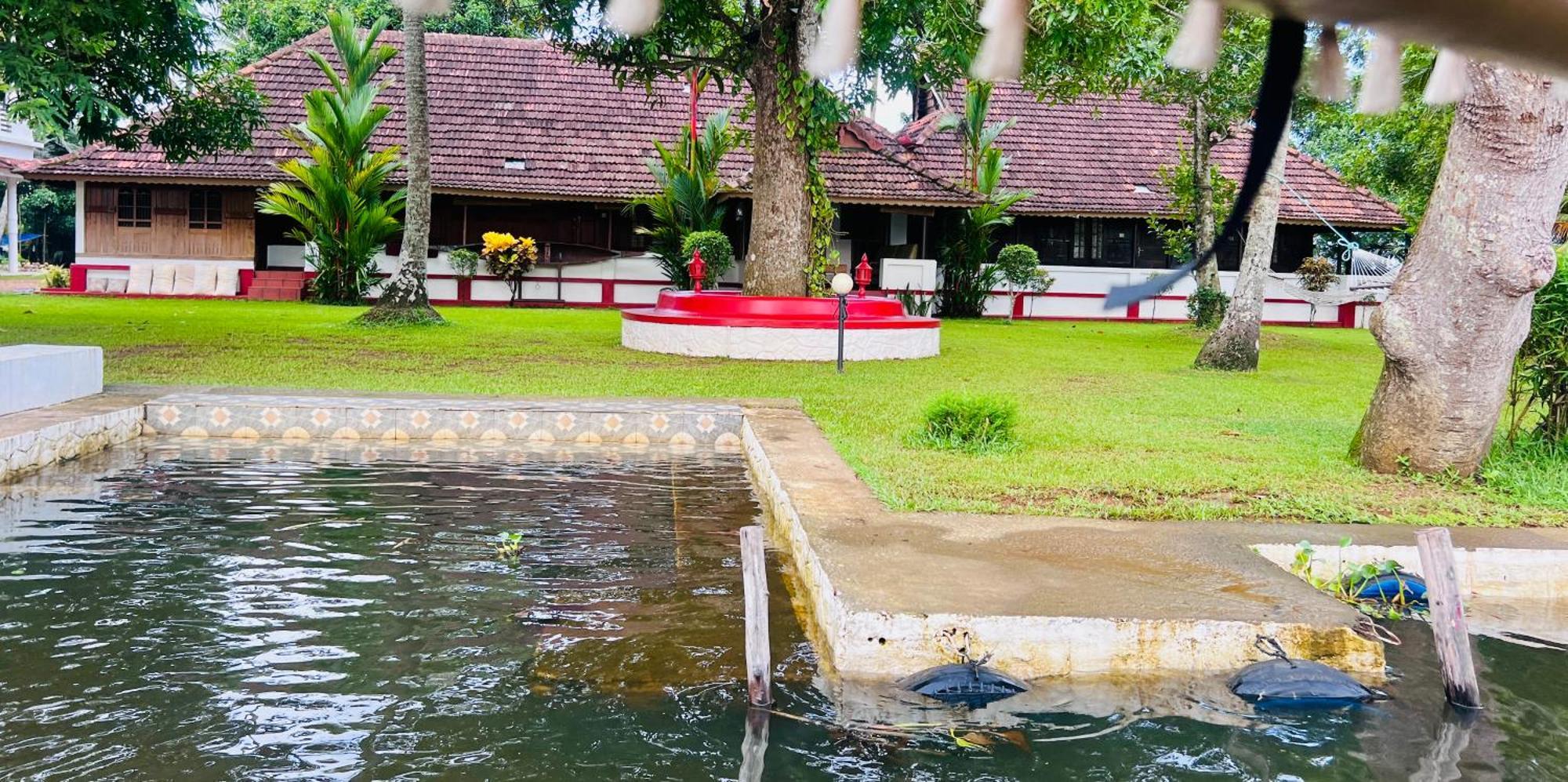 The Pamba Heritage Villa Champakulam Esterno foto