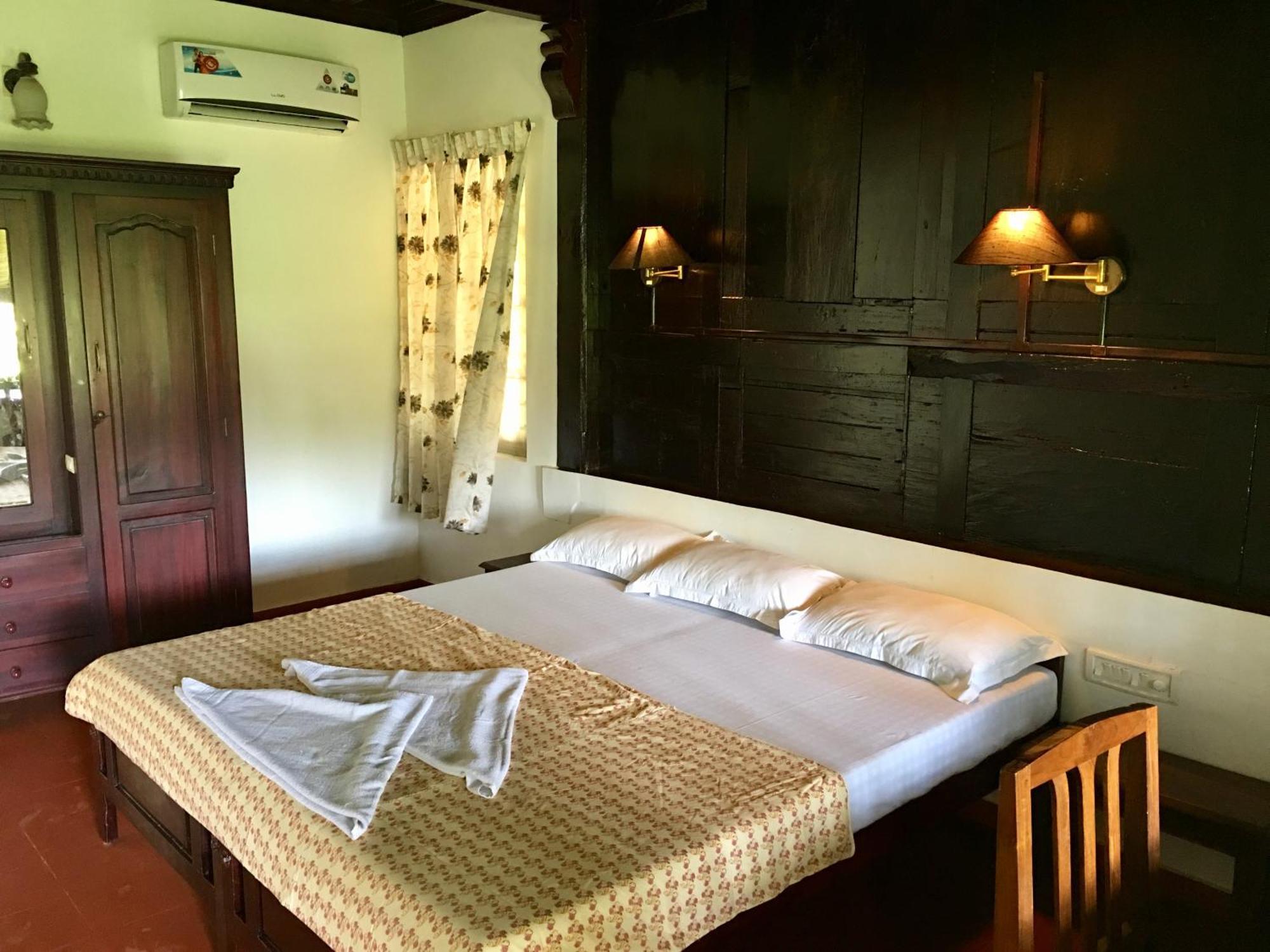 The Pamba Heritage Villa Champakulam Esterno foto